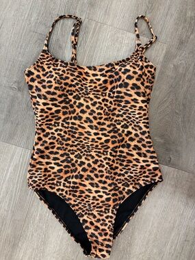 Leopard Print One Piece Swimsuit – NWOT – Size Small